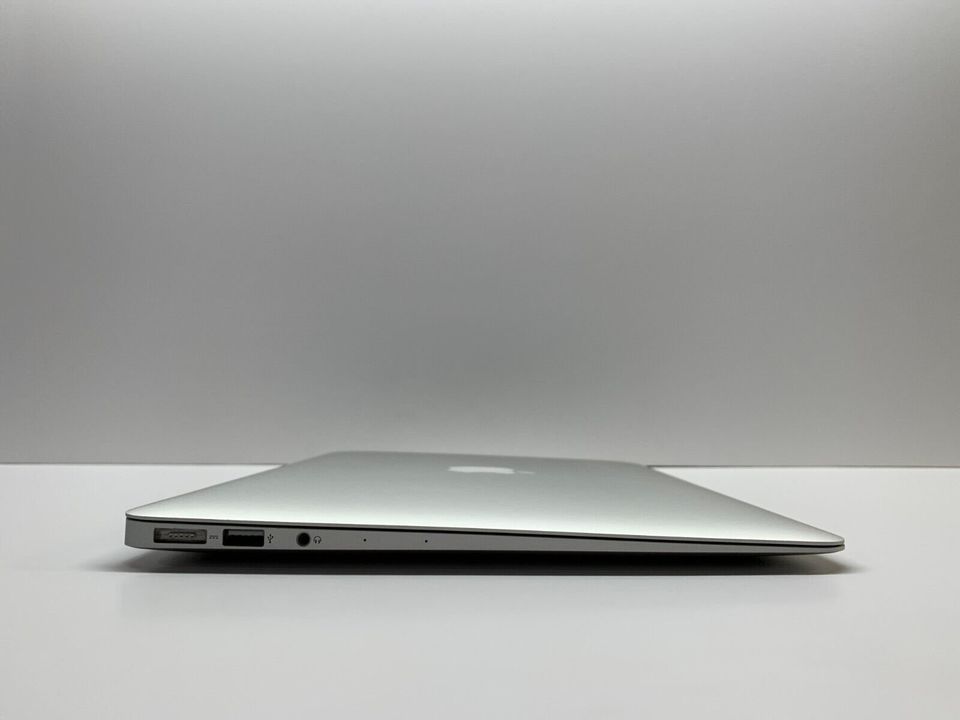 MacBook Air ( 13- inch, 2017 )