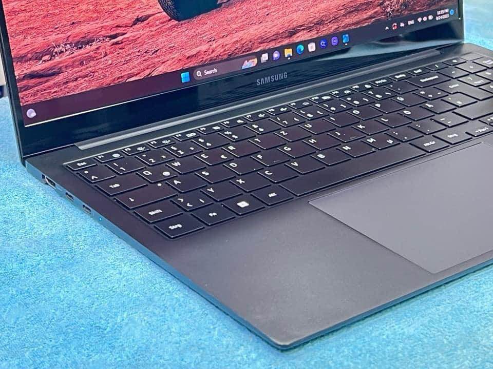 SAMSUNG GALAXY BOOK 2 PRO CORE i5(12ème génération)